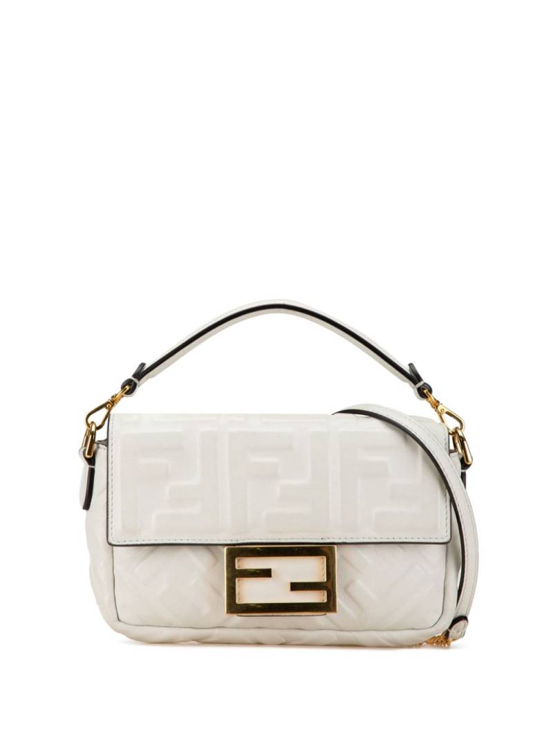 Fendi Pre-Owned 2000-2010 Mini Zucca Embossed Leather Bagbaguette satchel - White von Fendi Pre-Owned