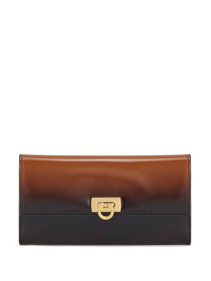 Ferragamo Continental Gancini-buckle wallet - Brown von Ferragamo