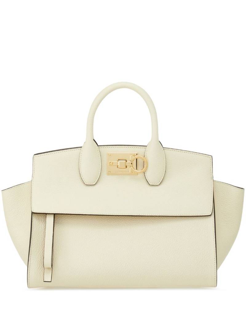 Ferragamo medium The Studio tote bag - White von Ferragamo