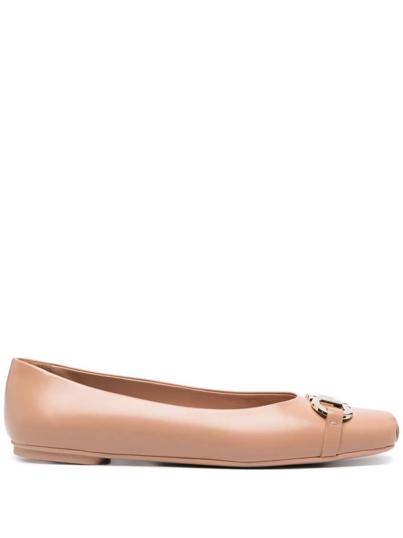 Ferragamo Gancini-buckle ballerina shoes - Brown von Ferragamo