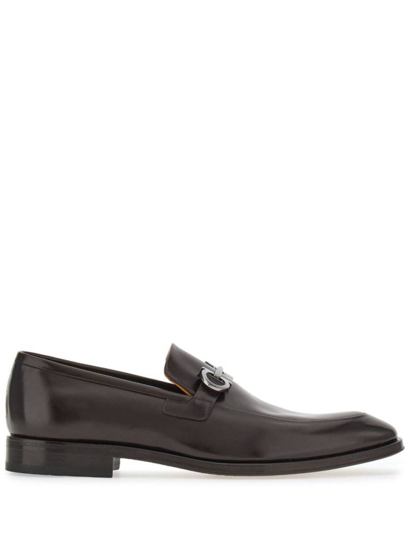 Ferragamo Gancini-plaque leather loafers - Brown von Ferragamo