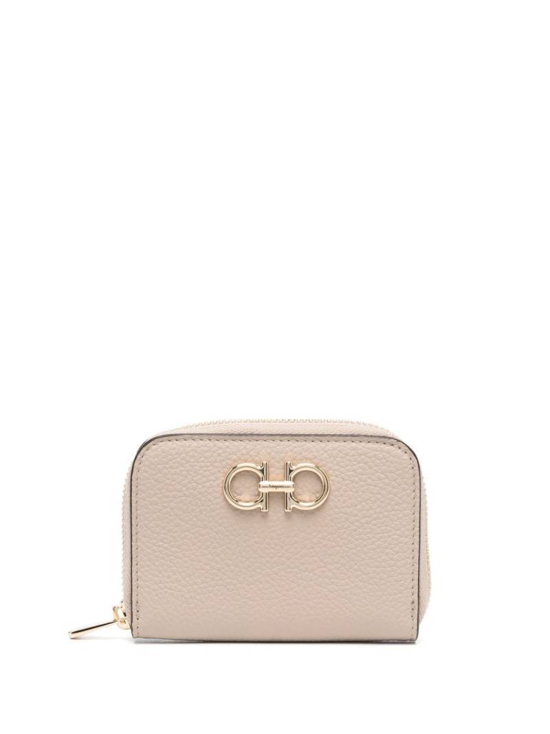 Ferragamo Gancini-plaque leather purse - Neutrals von Ferragamo