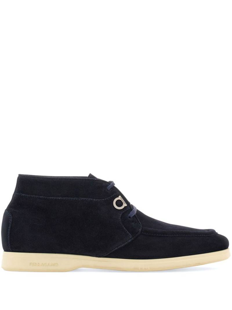 Ferragamo Gancini suede ankle boots - Blue von Ferragamo