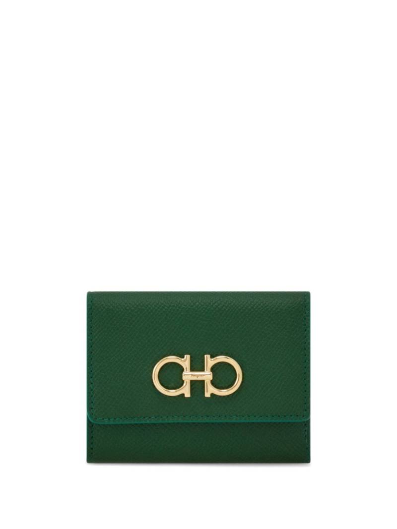 Ferragamo Gancini tri-fold wallet - Green von Ferragamo