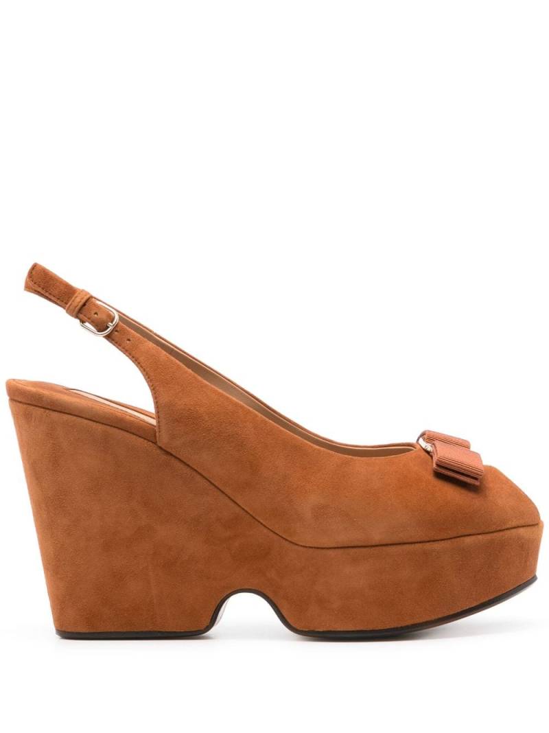 Ferragamo Lally 105mm wedge pumps - Brown von Ferragamo