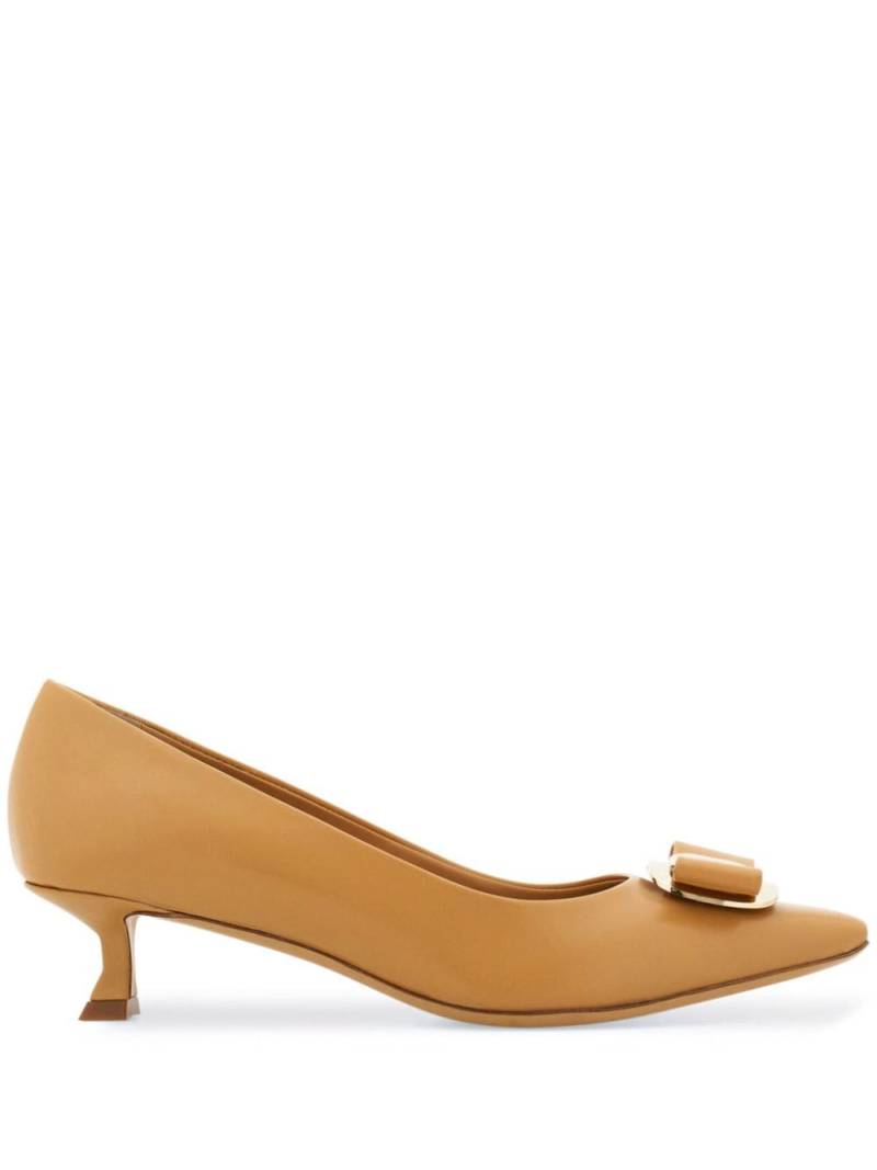 Ferragamo New Vara 40mm pumps - Neutrals von Ferragamo