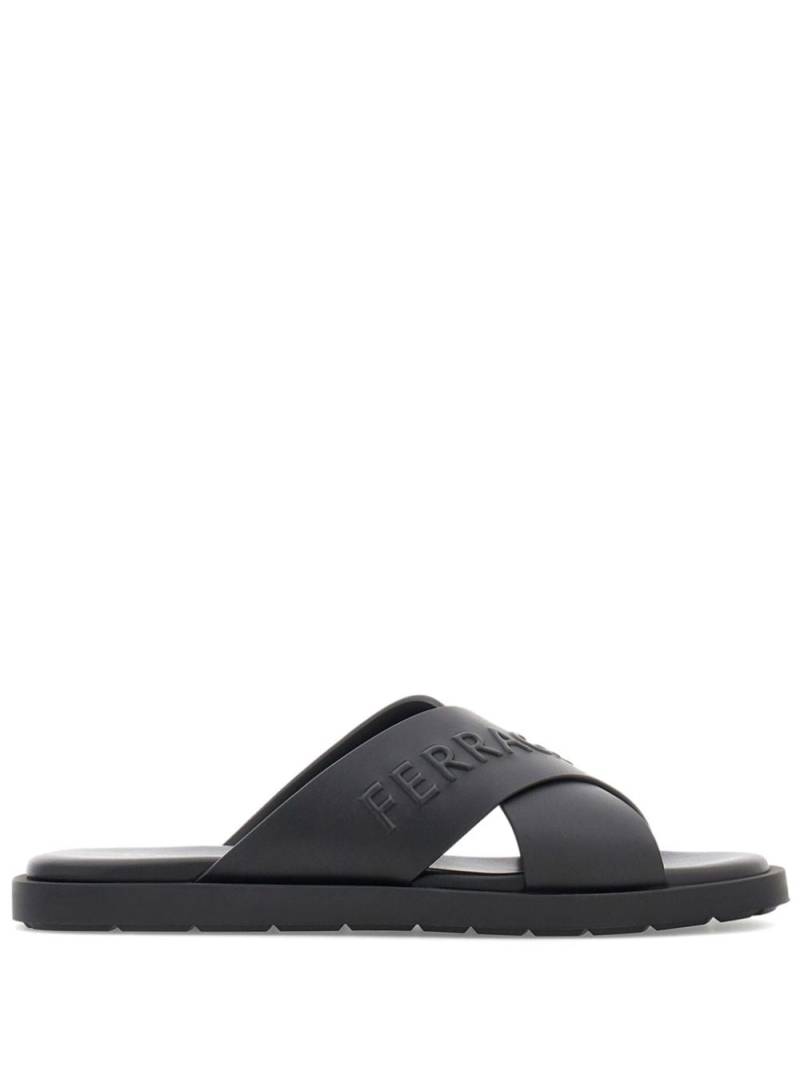 Ferragamo crossover-strap leather sandals - Black von Ferragamo