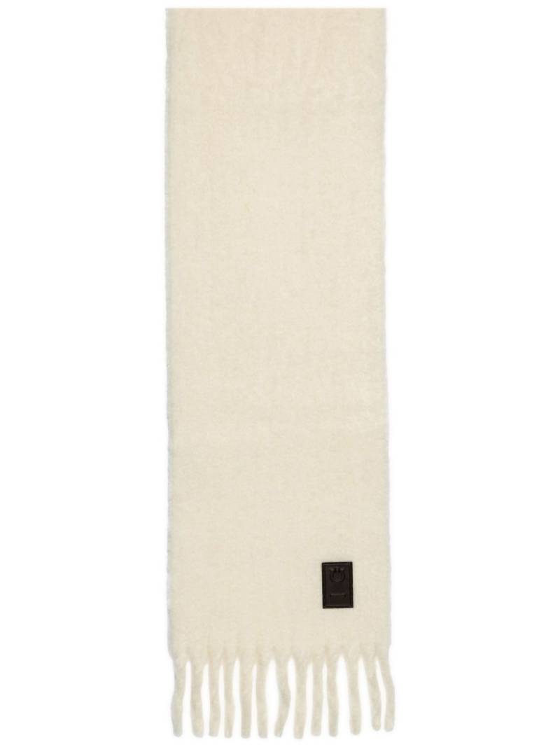 Ferragamo logo-patch fringed scarf - White von Ferragamo