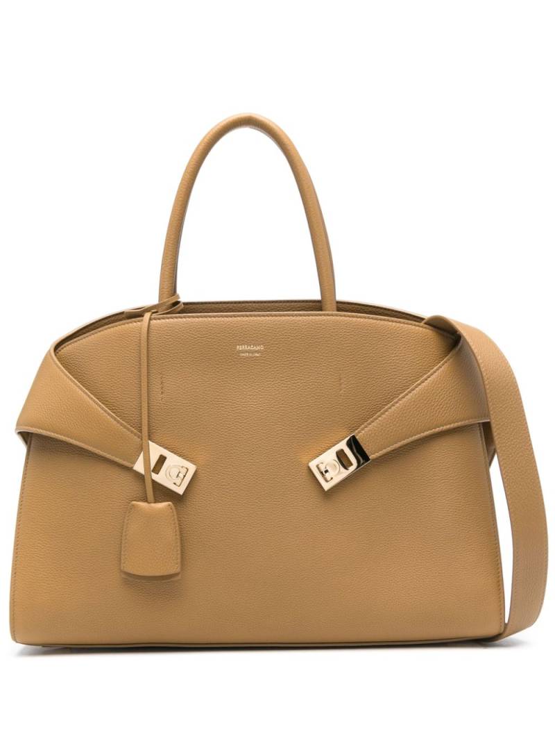 Ferragamo medium Hug tote bag - Neutrals von Ferragamo