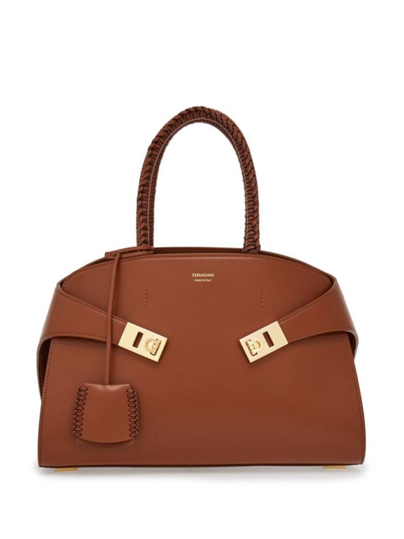 Ferragamo small The Hug leather tote bag - Brown von Ferragamo