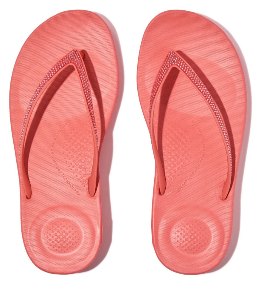 Fitflop Zehentrenner »iQUSHION SPARKLE - CLASSIC«, Keilabsatz, Sommerschuh, Schlappen mit funkelnden Glitzerbesatz von FitFlop