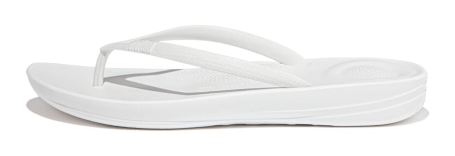 Fitflop Zehentrenner »IQUSHION ERGONOMIC FLIP-FLOPS«, Keilabsatz, Sommerschuh, Schlappen mit weichem Zehensteg von Fitflop