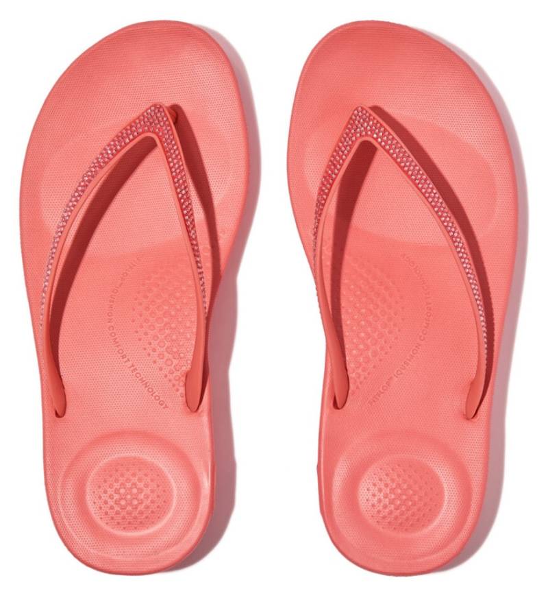 Fitflop Zehentrenner »iQUSHION SPARKLE - CLASSIC«, Keilabsatz, Sommerschuh, Schlappen mit funkelnden Glitzerbesatz von Fitflop