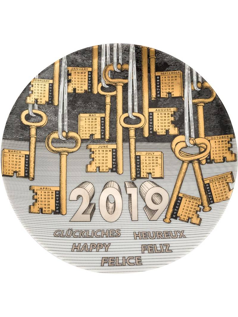 Fornasetti 2019 calendar plate - Gold von Fornasetti