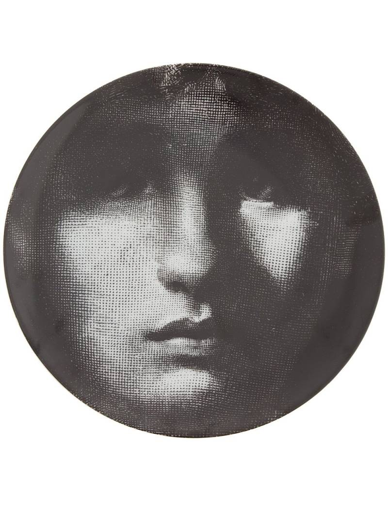 Fornasetti Plate - Black von Fornasetti