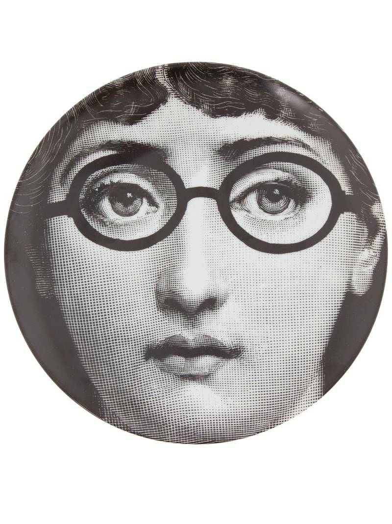 Fornasetti Plate - Black von Fornasetti