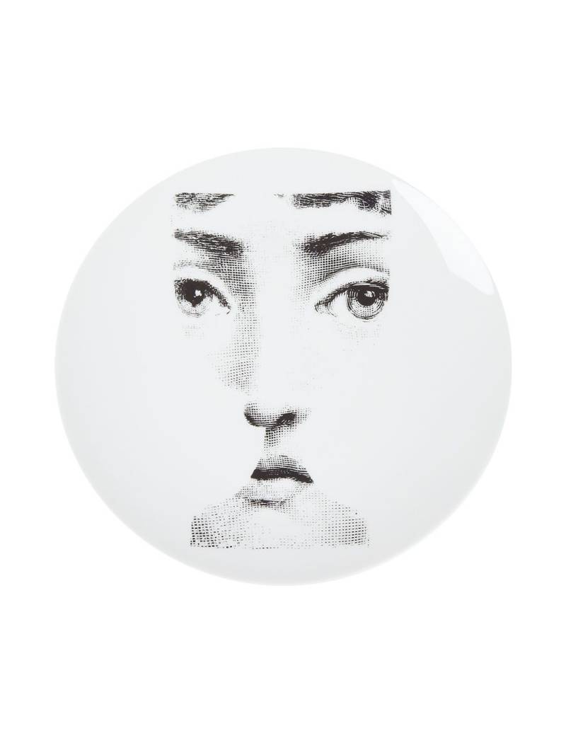 Fornasetti Plate - White von Fornasetti