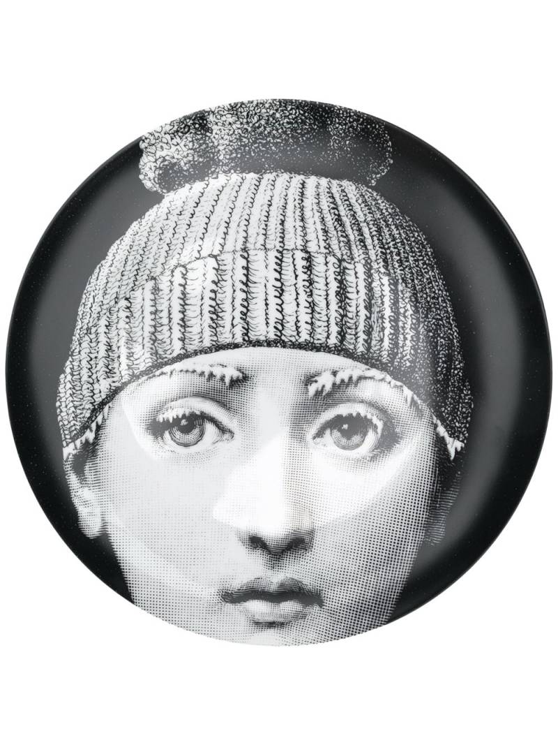 Fornasetti T&V printed decorative plate - White von Fornasetti