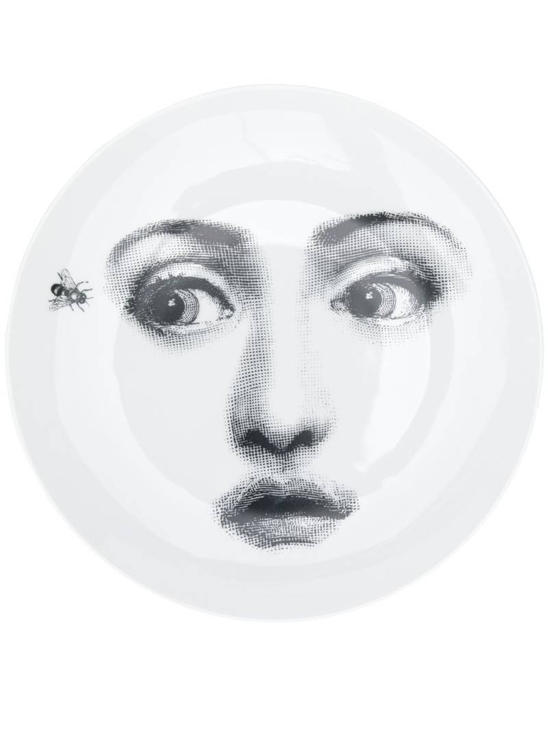 Fornasetti Wall Plate - White von Fornasetti