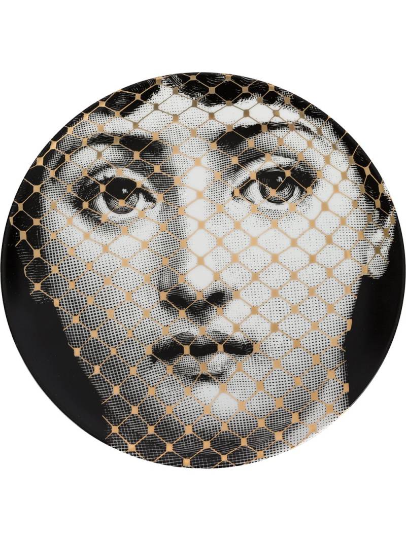 Fornasetti face T&V wall plate - Grey von Fornasetti