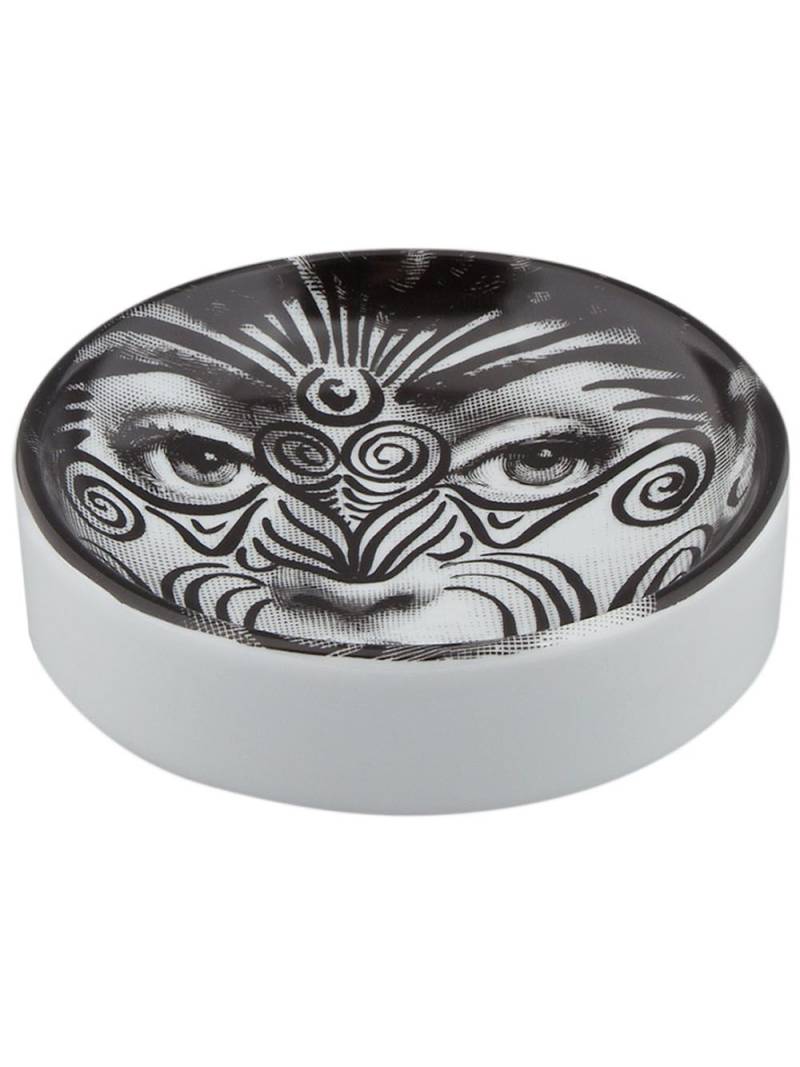 Fornasetti Maori dish - Black von Fornasetti