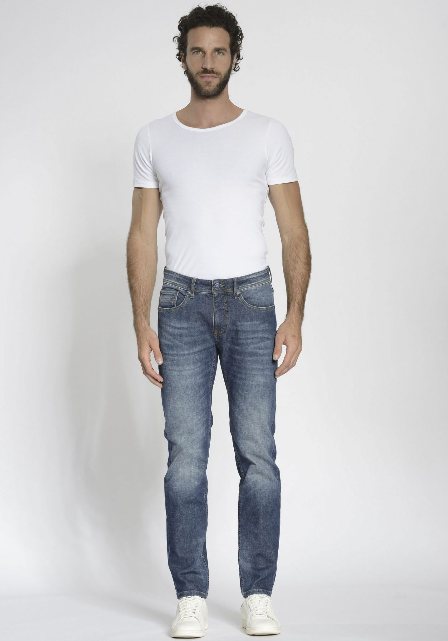 GANG 5-Pocket-Jeans »94NICO«, in zwei verschiedenen Beinlängen im 5-Pocket Style GANG 5-Pocket-Jeans »94NICO«, in zwei verschiedenen Beinlängen im 5-Pocket Style von GANG