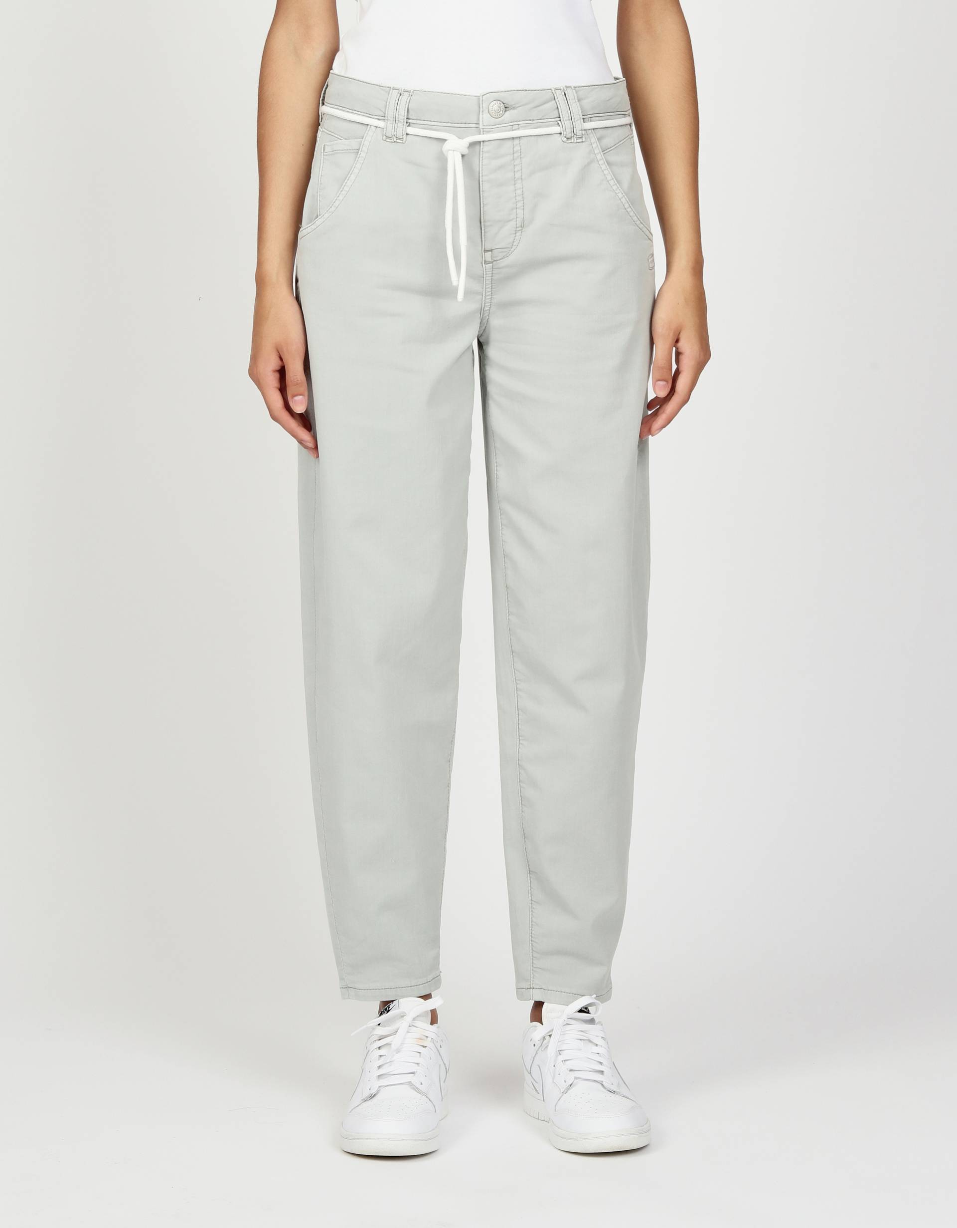 GANG 5-Pocket-Jeans »94VIA JOGGER«, mit Kordel-Gürtel und O-Shape GANG 5-Pocket-Jeans »94VIA JOGGER«, mit Kordel-Gürtel und O-Shape von GANG
