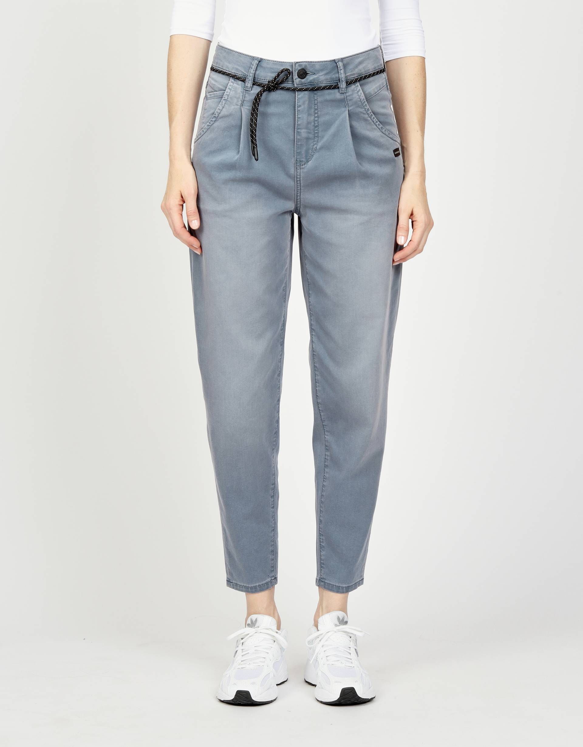 GANG Ankle-Jeans »94SILVIA JOGGER«, im Ballon-Fit, lässig-weiter O-Shape GANG Ankle-Jeans »94SILVIA JOGGER«, im Ballon-Fit, lässig-weiter O-Shape von GANG