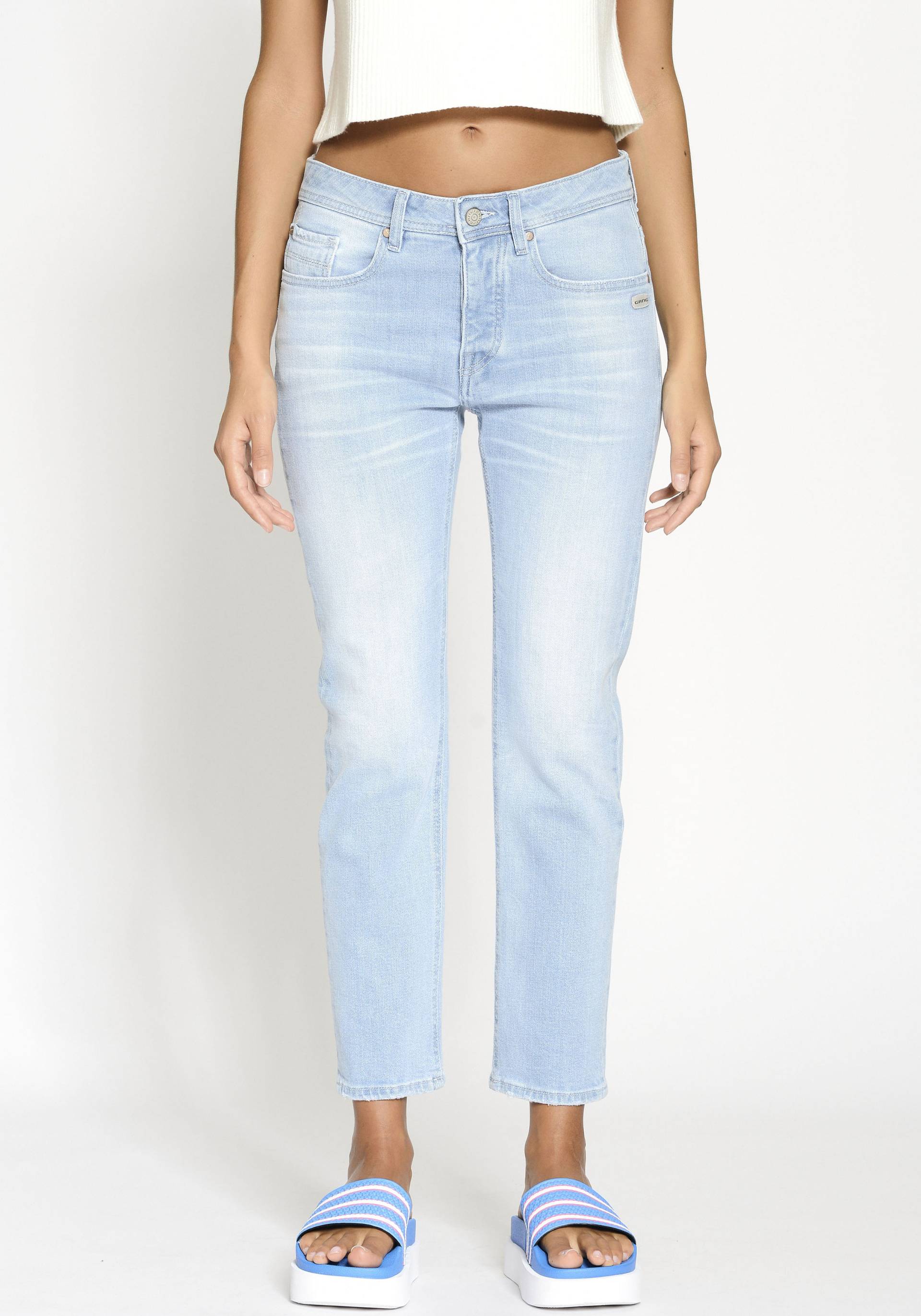 GANG Boyfriend-Jeans »94NICA CROPPED«, mit geraden und verkürzten Beinverlauf GANG Boyfriend-Jeans »94NICA CROPPED«, mit geraden und verkürzten Beinverlauf von GANG