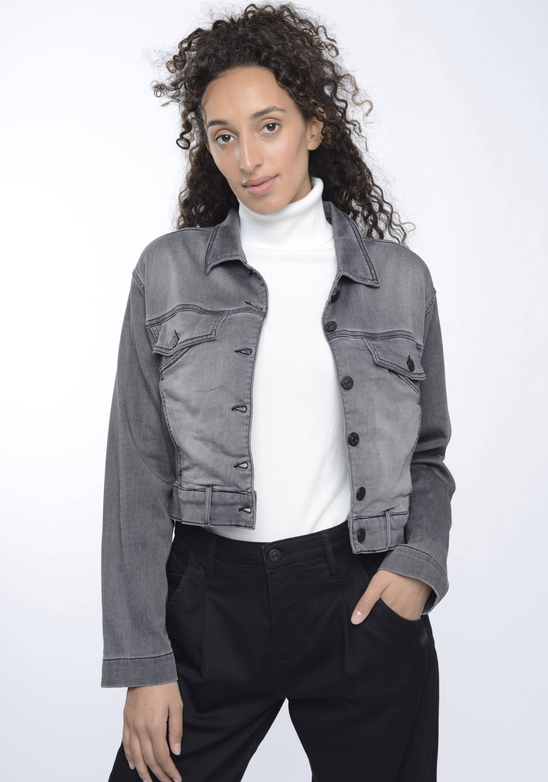 GANG Jeansjacke »94ALESSIA JACKET«, im lässigen Retro Look mit verkürzter Länge von GANG