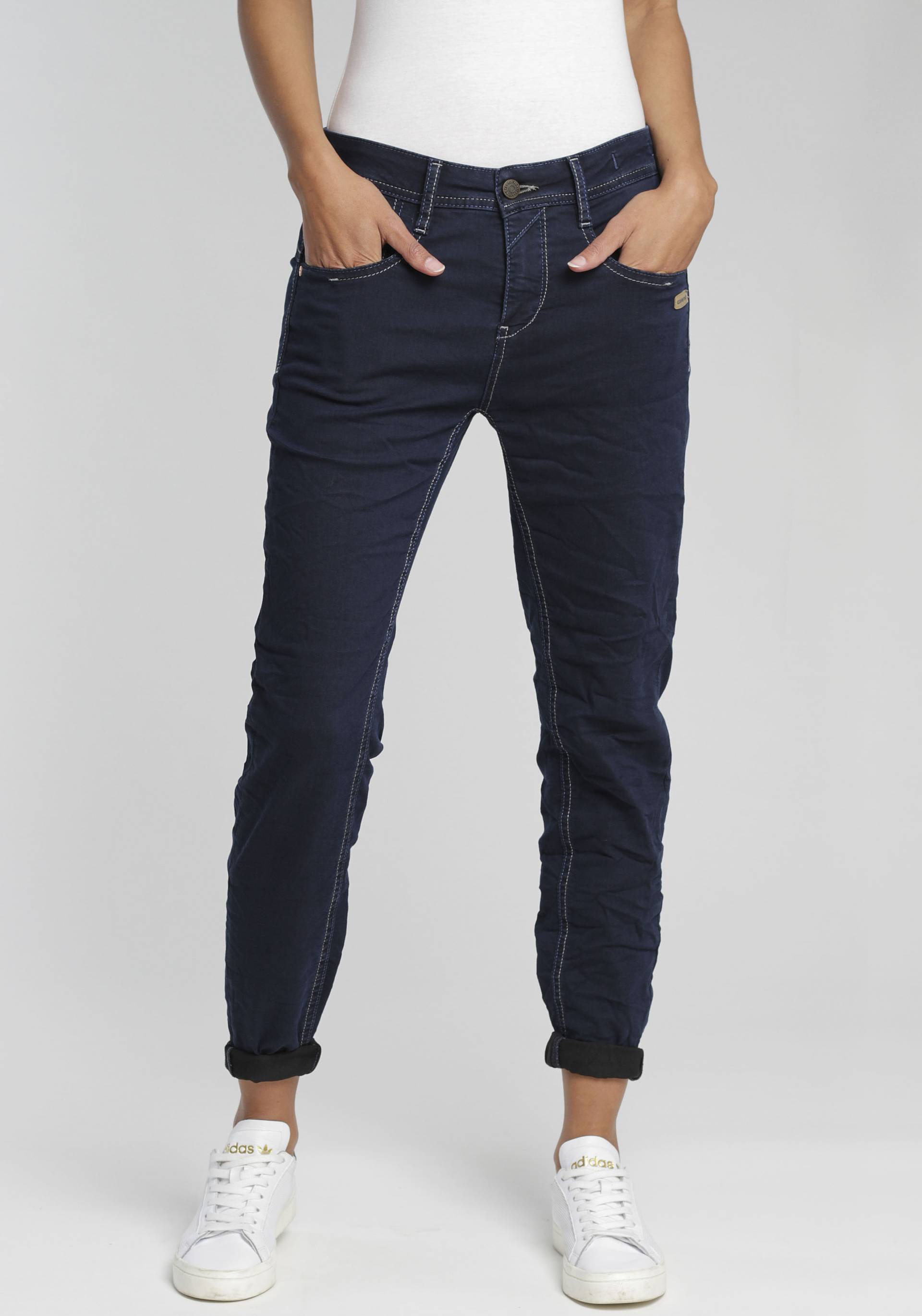 GANG Relax-fit-Jeans »94AMELIE«, mit doppelter rechter Gesässtasche GANG Relax-fit-Jeans »94AMELIE«, mit doppelter rechter Gesässtasche von GANG