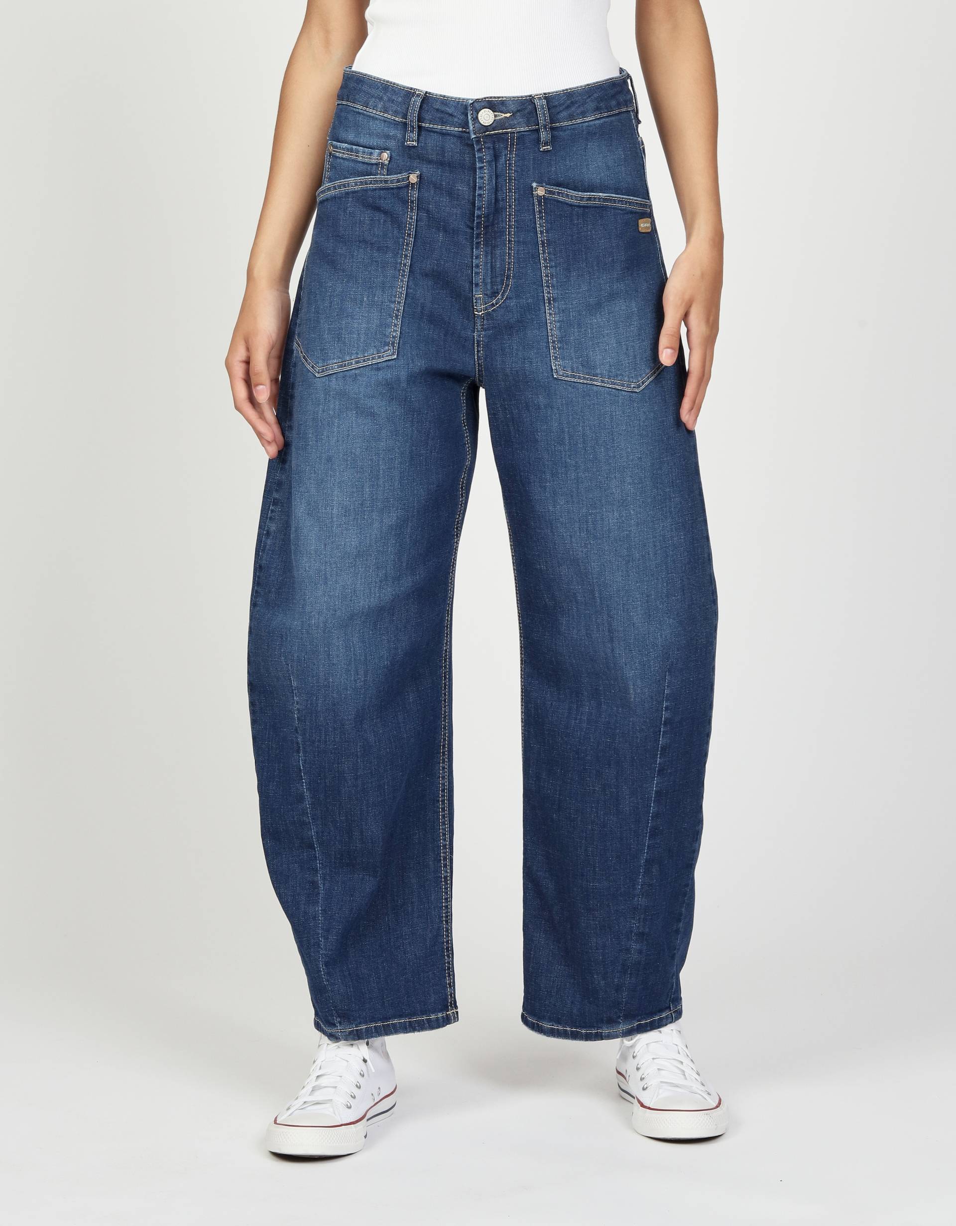 GANG Relax-fit-Jeans »94ODINA«, mit tiefsitzenden aufgesetzten Taschen vorn GANG Relax-fit-Jeans »94ODINA«, mit tiefsitzenden aufgesetzten Taschen vorn von GANG