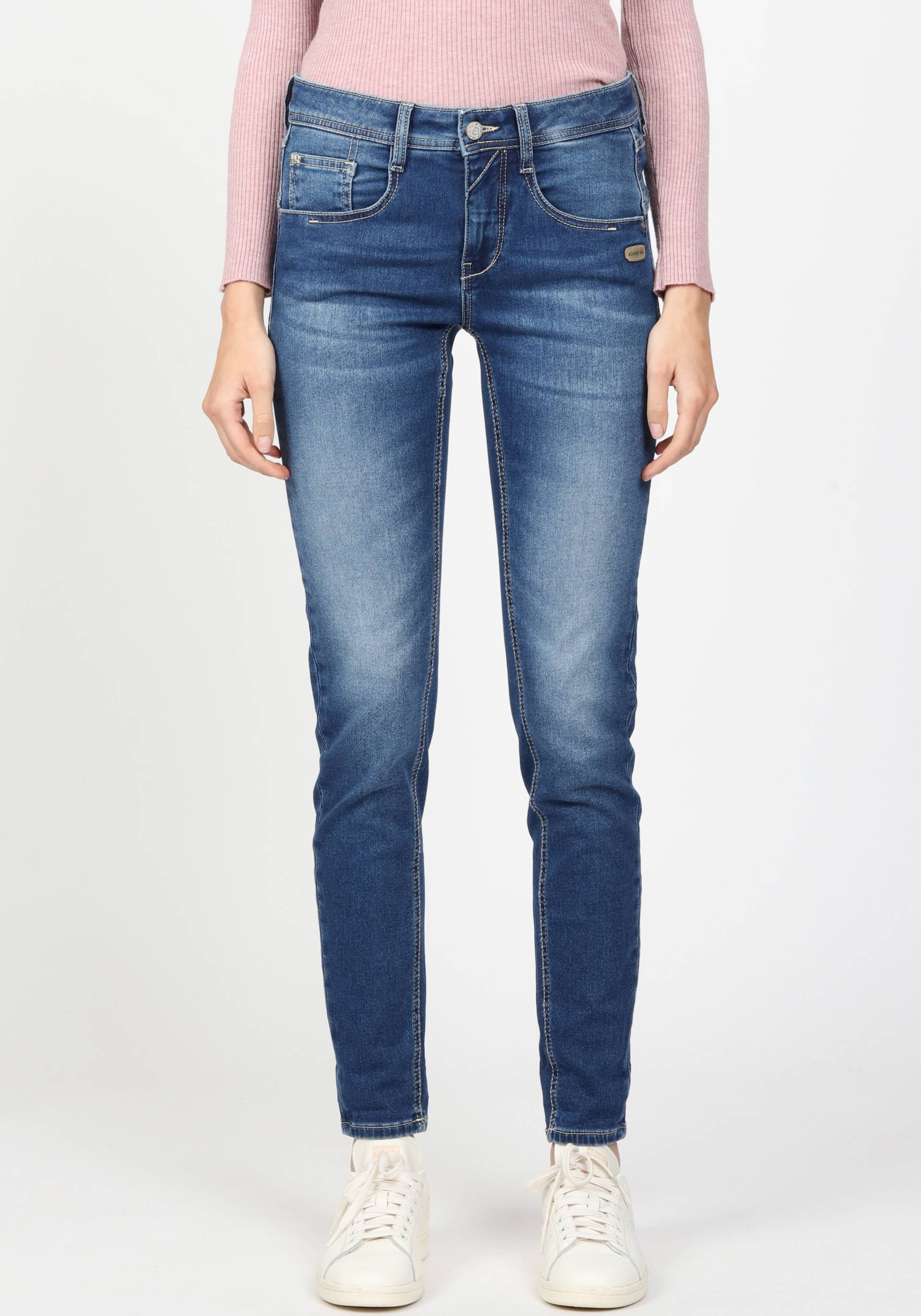 GANG Relax-fit-Jeans »94AMELIE«, mit Used-Effekten GANG Relax-fit-Jeans »94AMELIE«, mit Used-Effekten von GANG