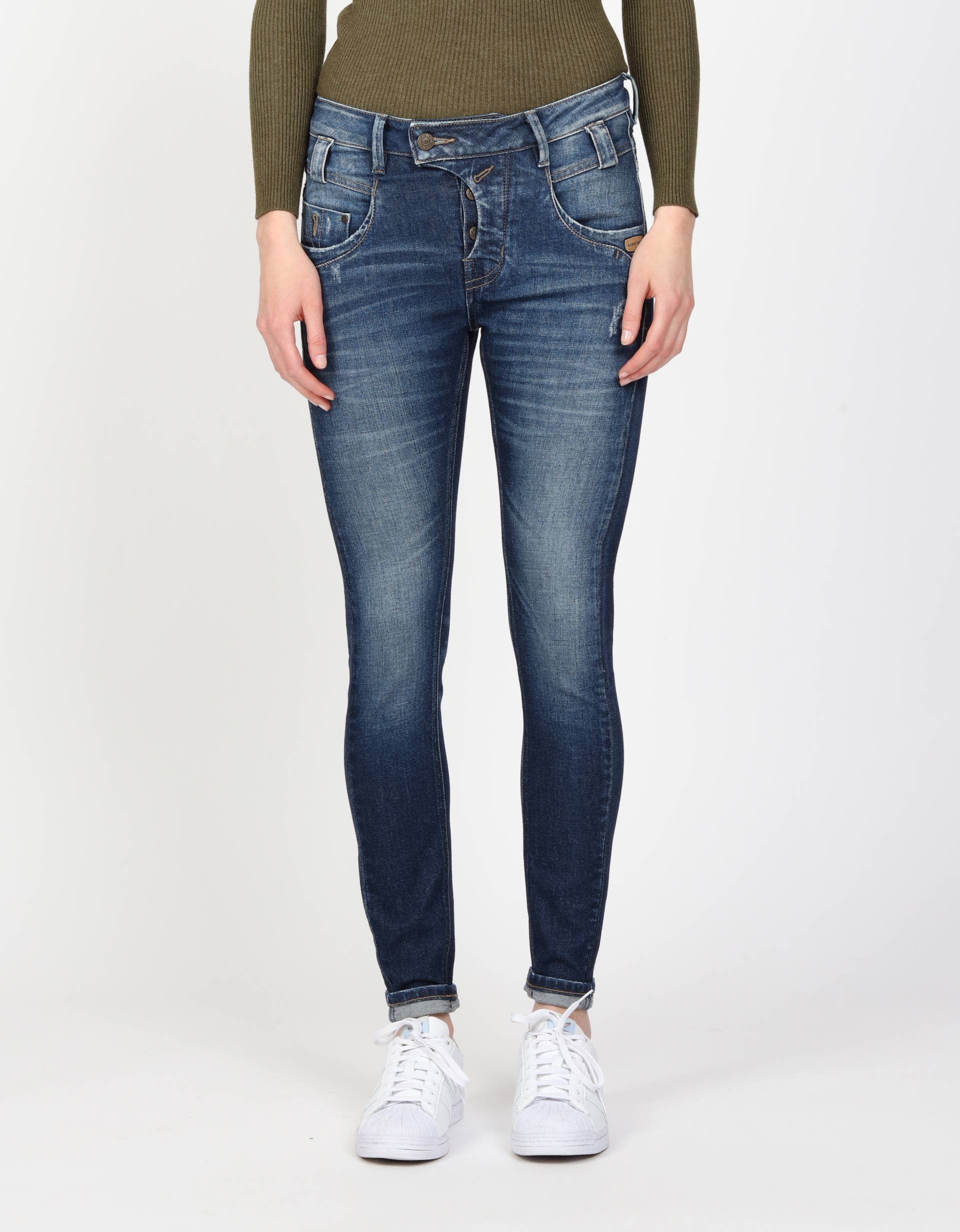GANG Slim-fit-Jeans »94MARGE«, mit besonderem 4-Knopf-Verschluss GANG Slim-fit-Jeans »94MARGE«, mit besonderem 4-Knopf-Verschluss von GANG