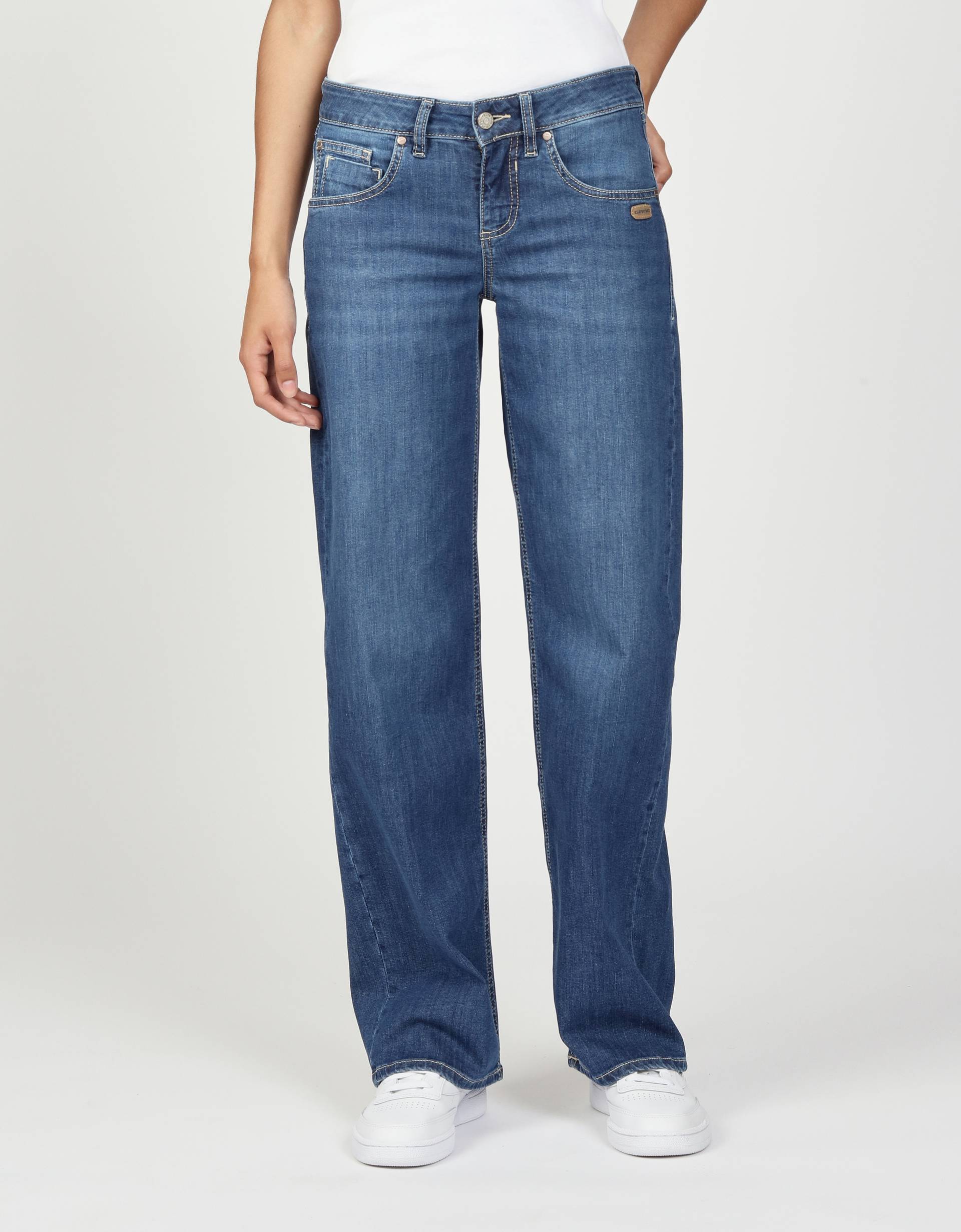 GANG Straight-Jeans »94RIVER«, mit zusätzlicher kleiner Gesässtasche GANG Straight-Jeans »94RIVER«, mit zusätzlicher kleiner Gesässtasche von GANG