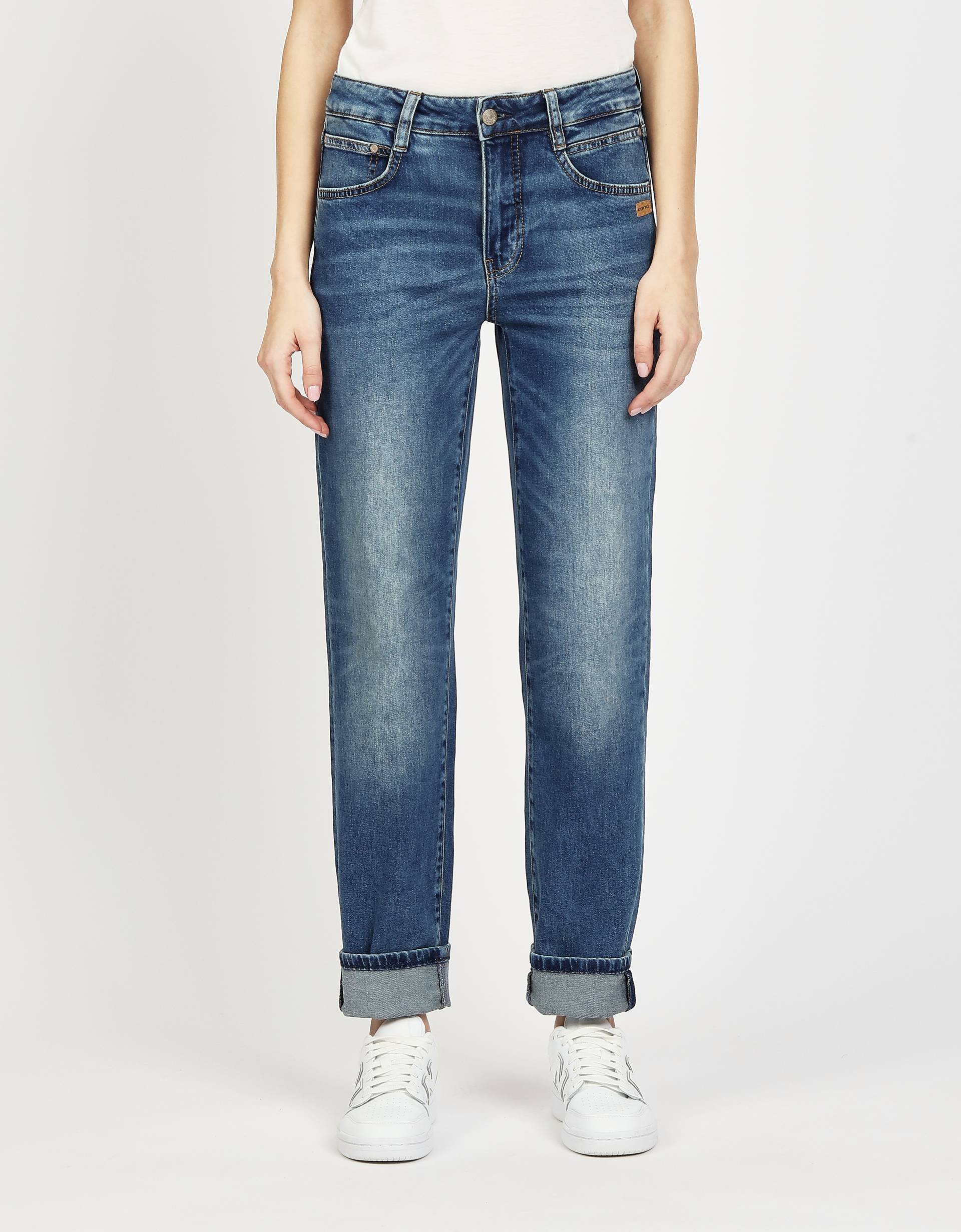 GANG Straight-Jeans »94SOLEY«, exklusives Design ohne Turn-up am Beinabschluss GANG Straight-Jeans »94SOLEY«, exklusives Design ohne Turn-up am Beinabschluss von GANG