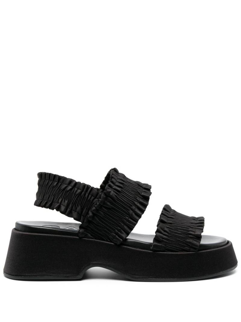 GANNI smocked-strap flatform sandals - Black von GANNI