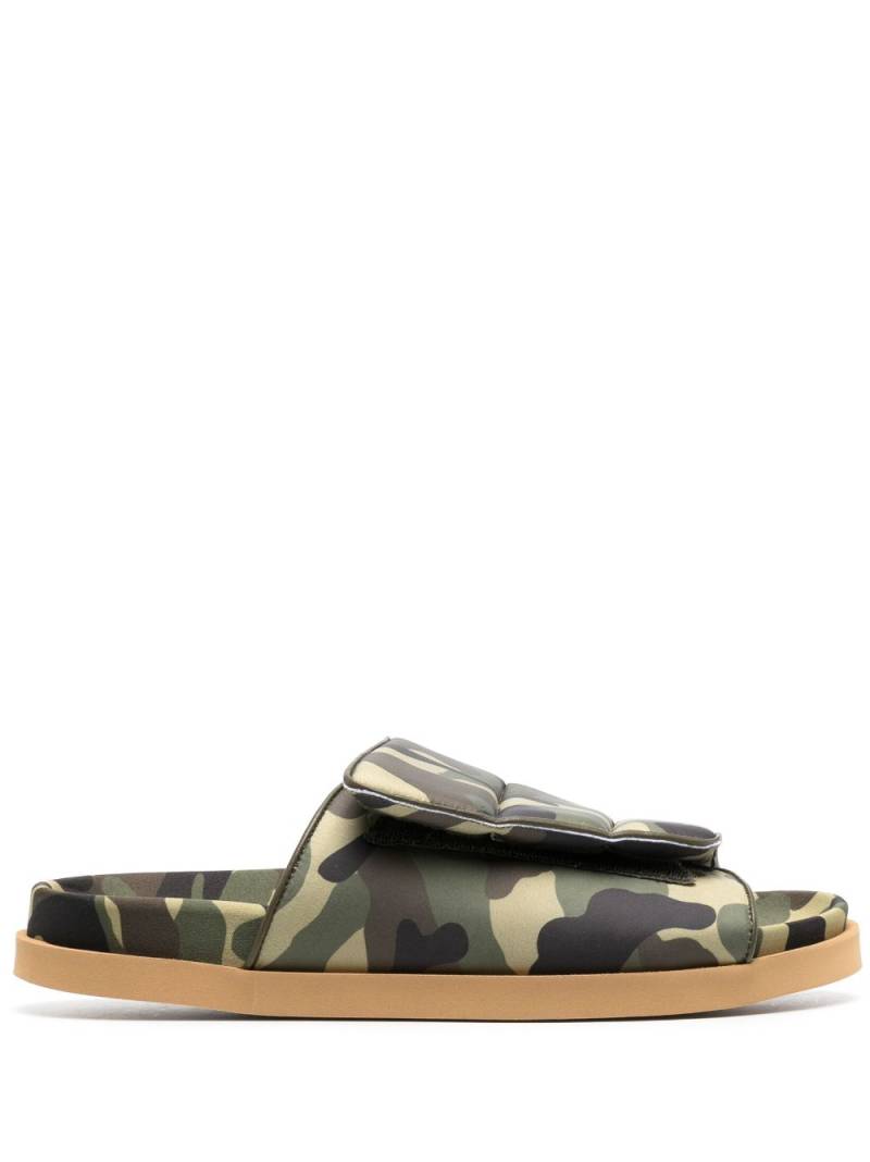 GIABORGHINI camouflage-print padded slides - Green von GIABORGHINI