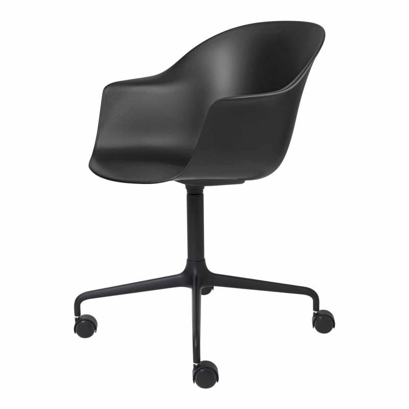 Bat Meeting Chair 4-Star Bürostuhl, Sitzschale Plastic Shell alabaster white, Vierstern Untergestell black matt von GUBI