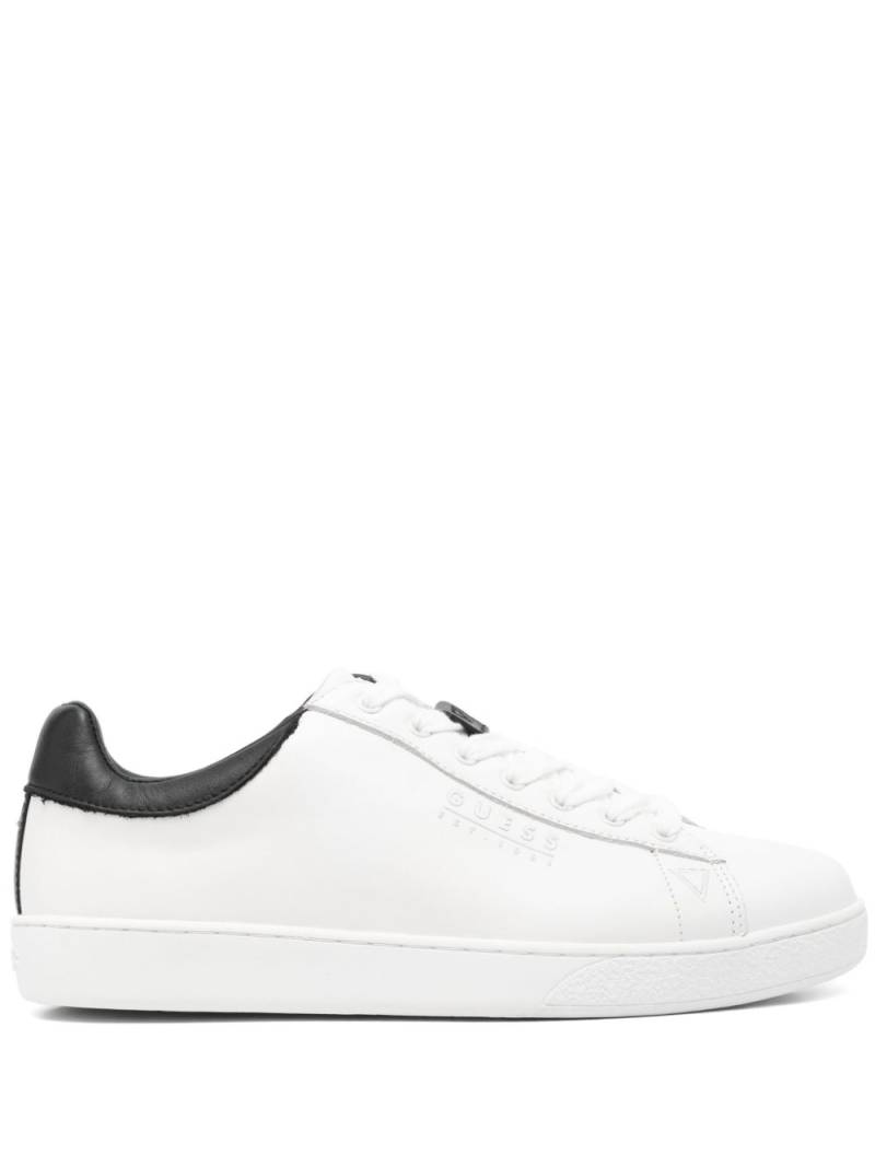 GUESS USA Nola sneakers - White von GUESS USA