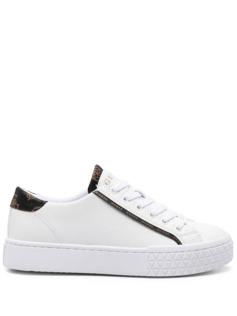 GUESS USA Pardie logo-trim sneakers - White von GUESS USA