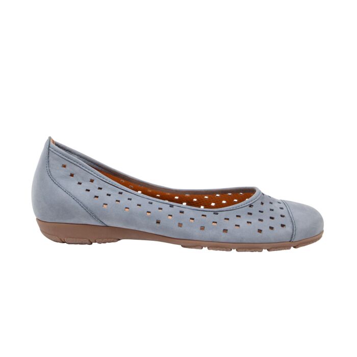 Gabor Ballerina aus feinglänzendem Perlatoleder jeansblau Gabor Ballerina aus feinglänzendem Perlatoleder jeansblau von Gabor
