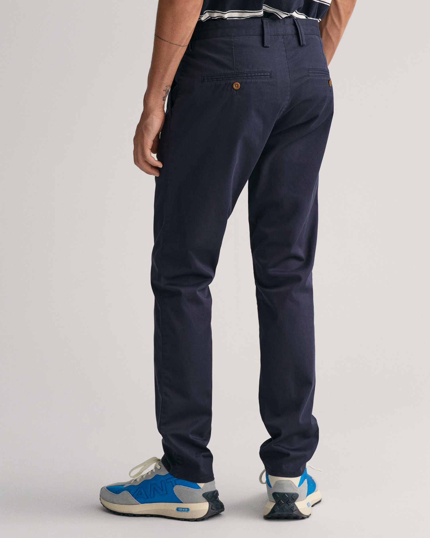 Gant Chinohose »SLIM TWILL CHINOS«, mit gefütterten Seitentaschen Gant Chinohose »SLIM TWILL CHINOS«, mit gefütterten Seitentaschen von Gant
