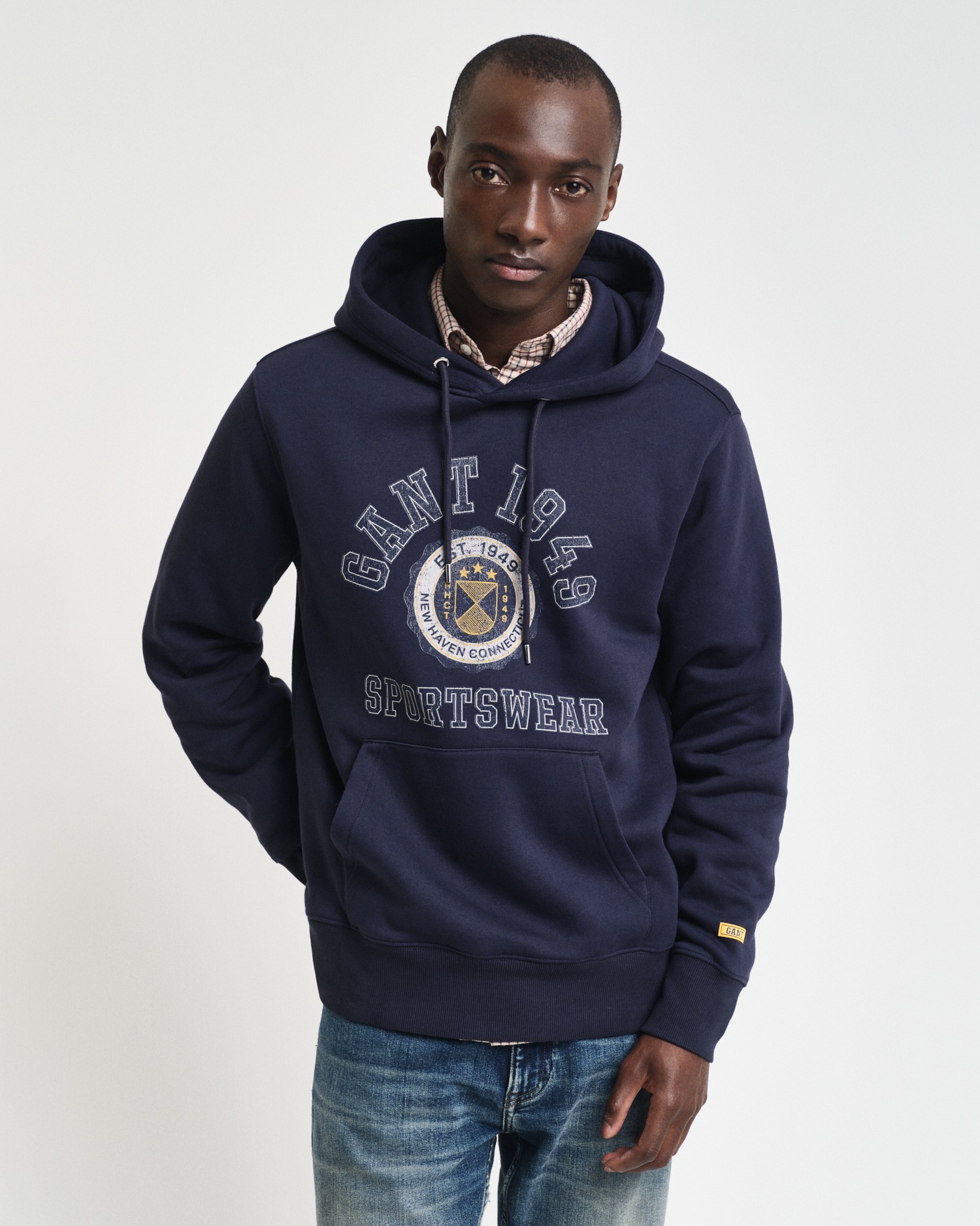 Gant Hoodie »FRONT GRAPHIC SWEAT HOODIE«, GANT-Grafikprint auf der Vorderseite Gant Hoodie »FRONT GRAPHIC SWEAT HOODIE«, GANT-Grafikprint auf der Vorderseite von Gant