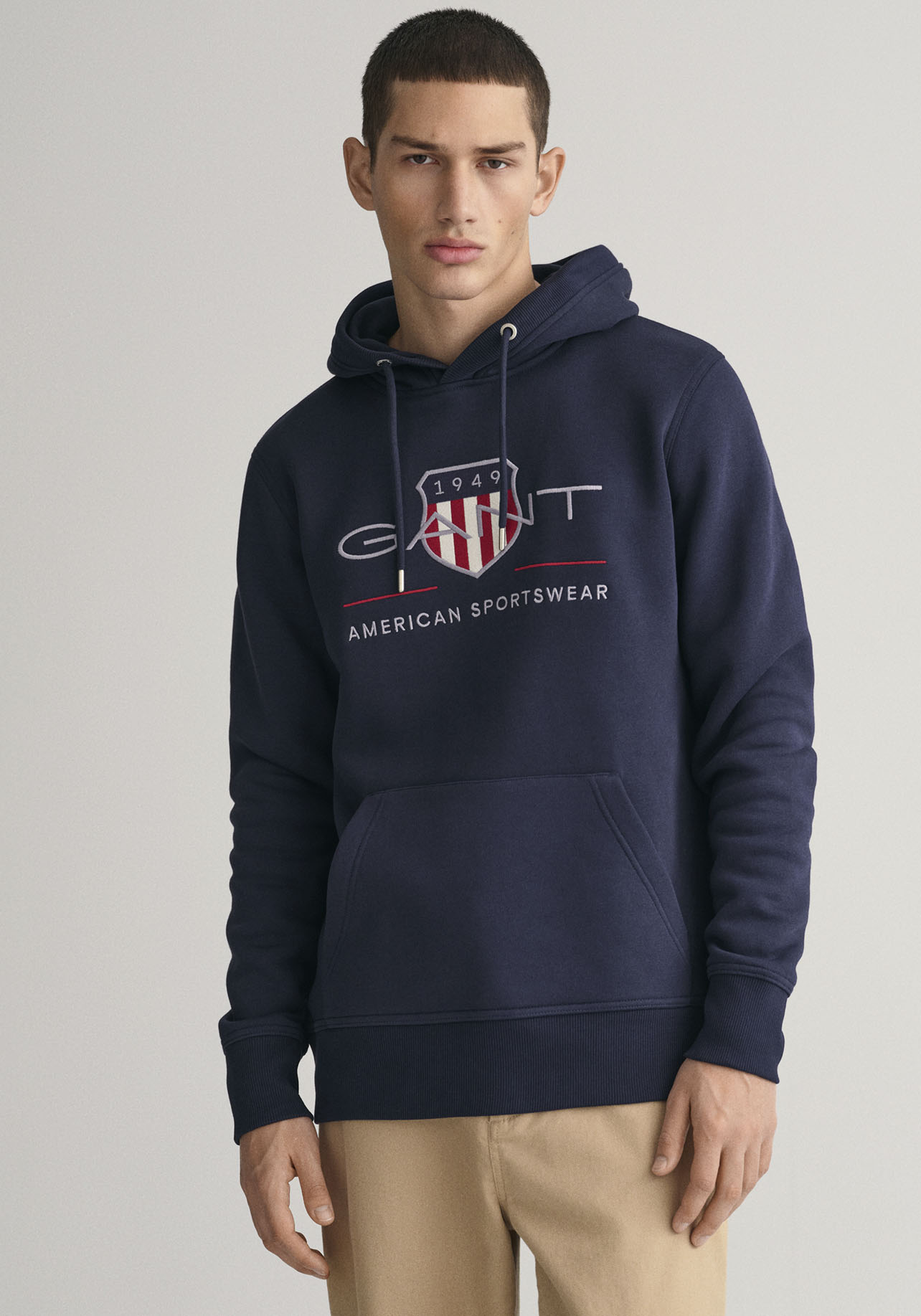 Gant Hoodie »REG ARCHIVE SHIELD HOODIE«, mit modischer Logostickerei auf der Brust von Gant