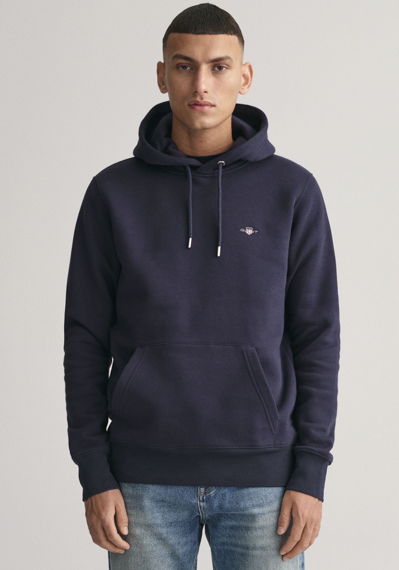 Gant Hoodie »REG SHIELD HOODIE«, mit Logostickerei auf der Brust von Gant