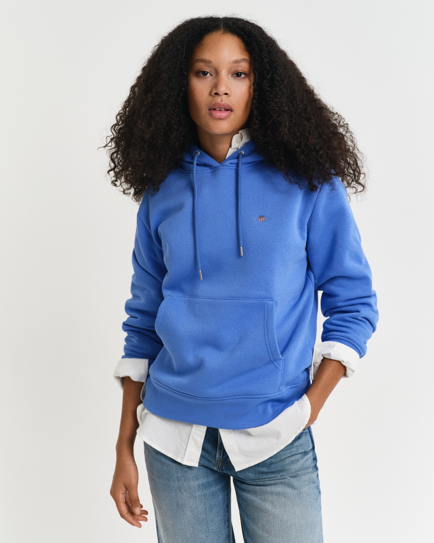 Gant Hoodie »SHIELD HOODIE«, Grafische GANT-Stickerei auf der Brust von Gant