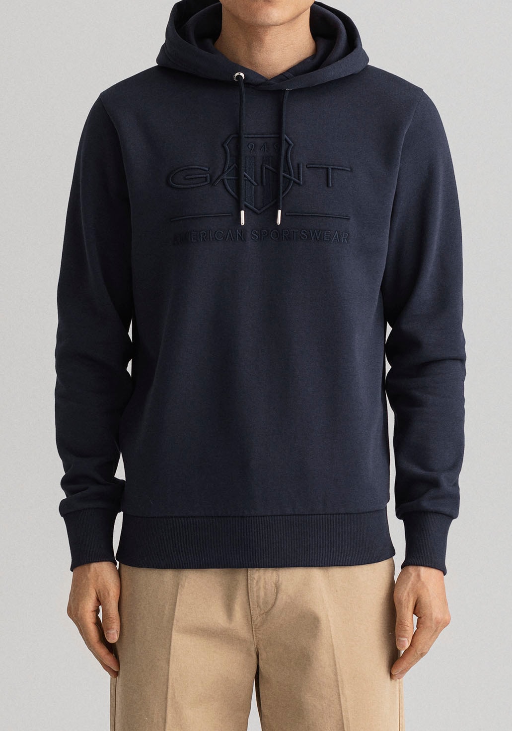 Gant Kapuzensweatshirt »TONAL ARCHIVE SHIELD«, mit Bündchen an Ärmel und Saum Gant Kapuzensweatshirt »TONAL ARCHIVE SHIELD«, mit Bündchen an Ärmel und Saum von Gant