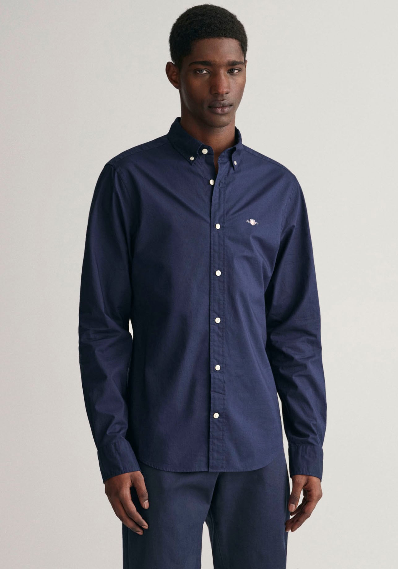 Gant Langarmhemd »Slim Fit Popeline Hemd leichte Baumwolle strapazierfähig pflegeleicht«, mit klassischer Logostickerei auf der Brust Gant Langarmhemd »Slim Fit Popeline Hemd leichte Baumwolle strapazierfähig pflegeleicht«, mit klassischer Logostickerei auf der Brust von Gant