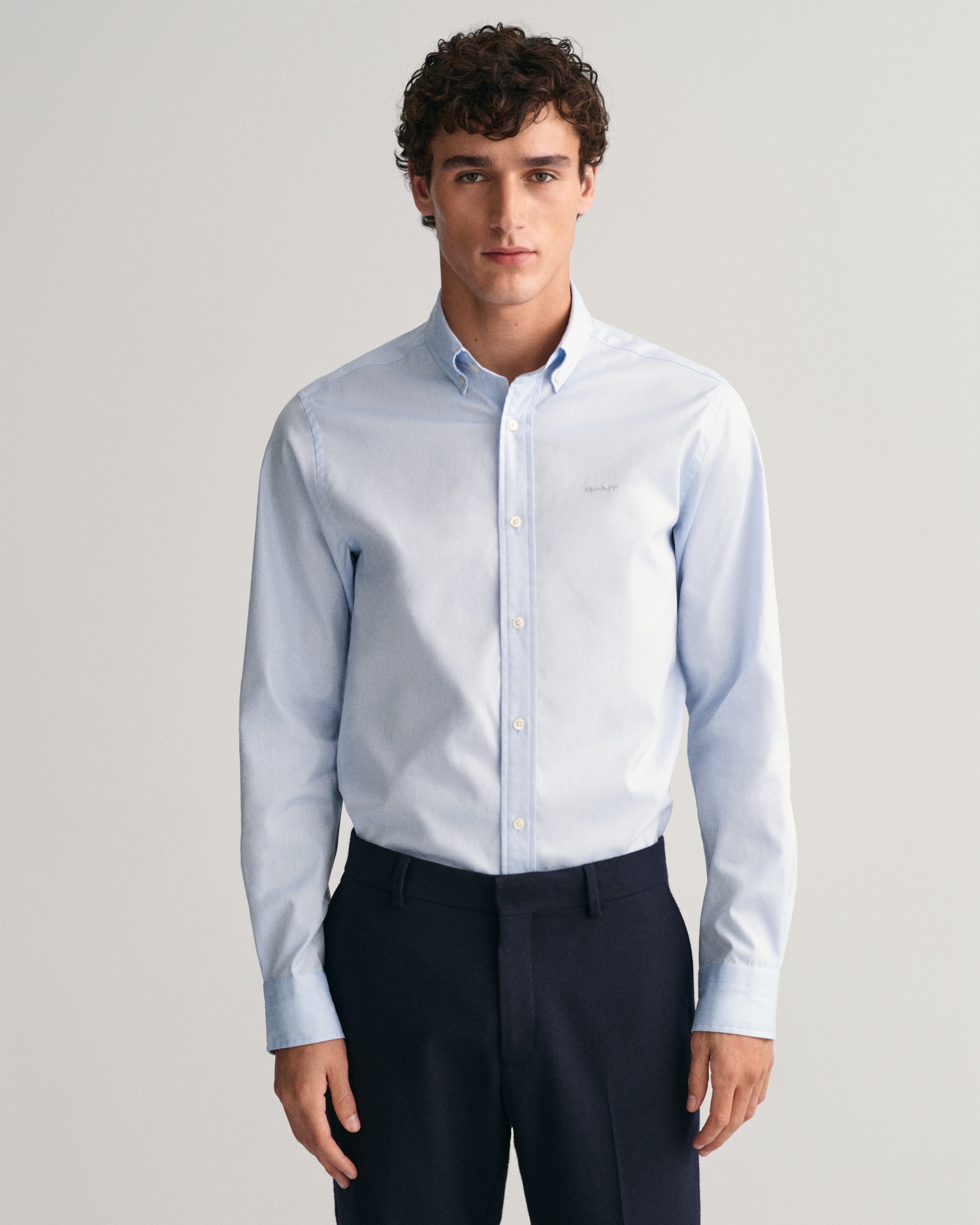 Gant Langarmhemd »Slim Fit Popeline Hemd leichte Baumwolle strapazierfähig pflegeleicht«, mit klassischer Logostickerei auf der Brust Gant Langarmhemd »Slim Fit Popeline Hemd leichte Baumwolle strapazierfähig pflegeleicht«, mit klassischer Logostickerei auf der Brust von Gant